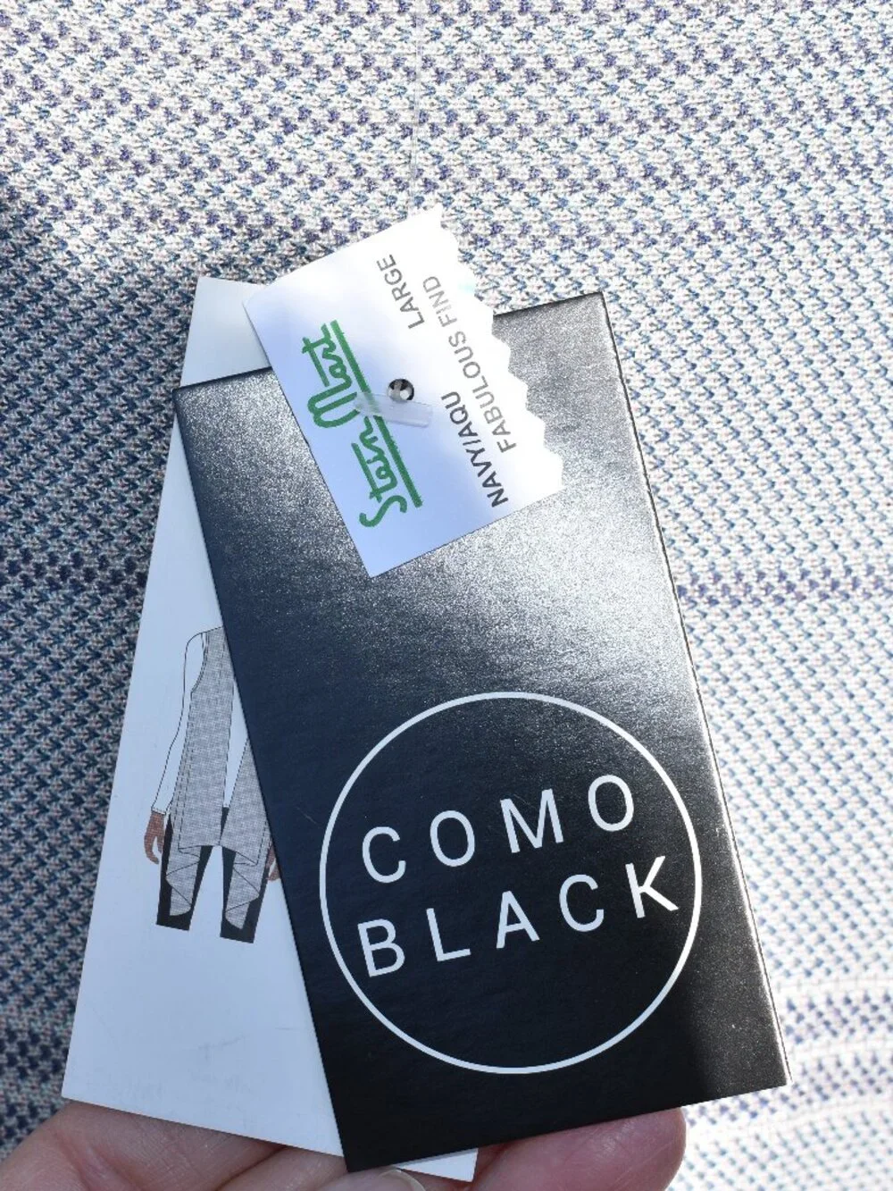 Como Black add versatile